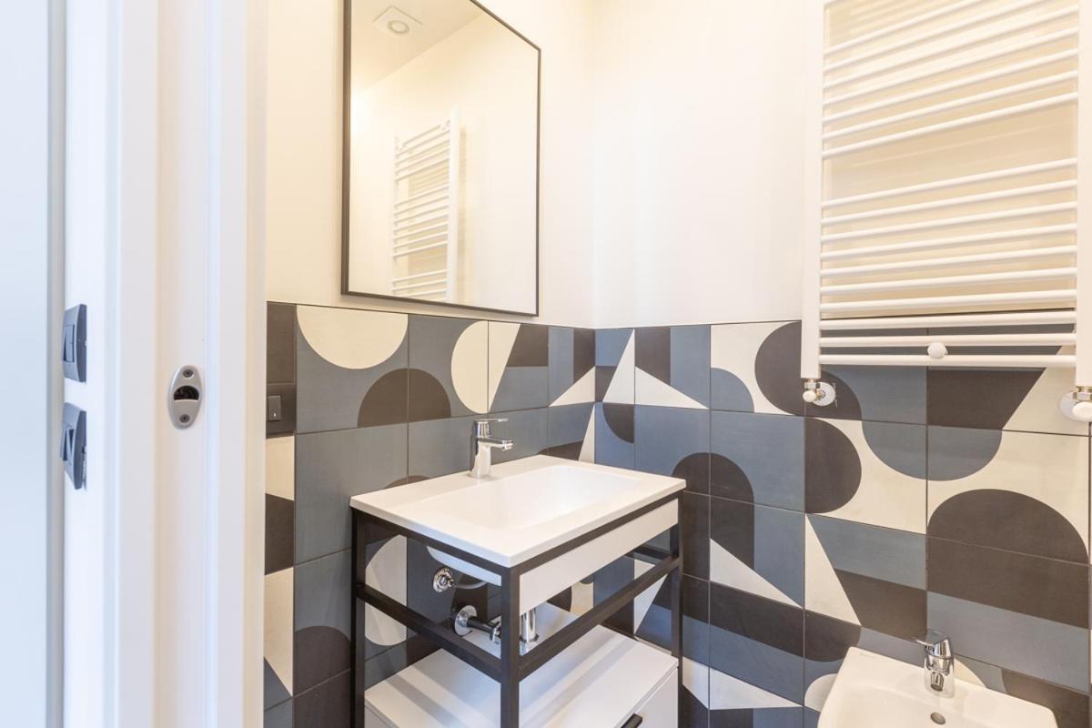 3Fo6 -Navigli-Duomo - Luxury Modern Apartment Милан Экстерьер фото
